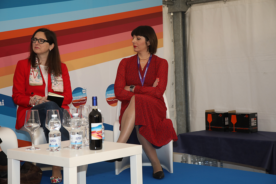 Festival della TV e dei Nuovi Media 2019_102.jpg - Il Ruolo della donna nel mondo dei media: contenuti, rappresentanza e stereotipi La responsabilizzazione dei produttori televisivi, degli editori e, più in generale, di chi lavora nell’industria dei media  deve concorrere ad affrontare i problemi degli stereotipi al femminile per una rinascita  sociale della donna grazie alla grande potenza comunicativa dei media.In collaborazione con Women in Film, Tv & Media Italia Giulia Blasi, Mussi Bollini, Daniela Collu, Astrid De Berardinis, Simona Ercolani, Raffaella Masoero con Alessandra Comazzi